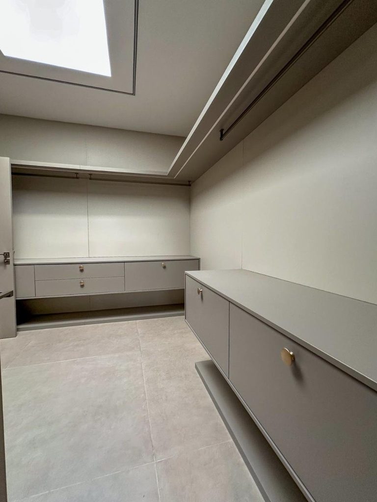 ee1ac97c-e833-41b2-b274-08991cd309f4